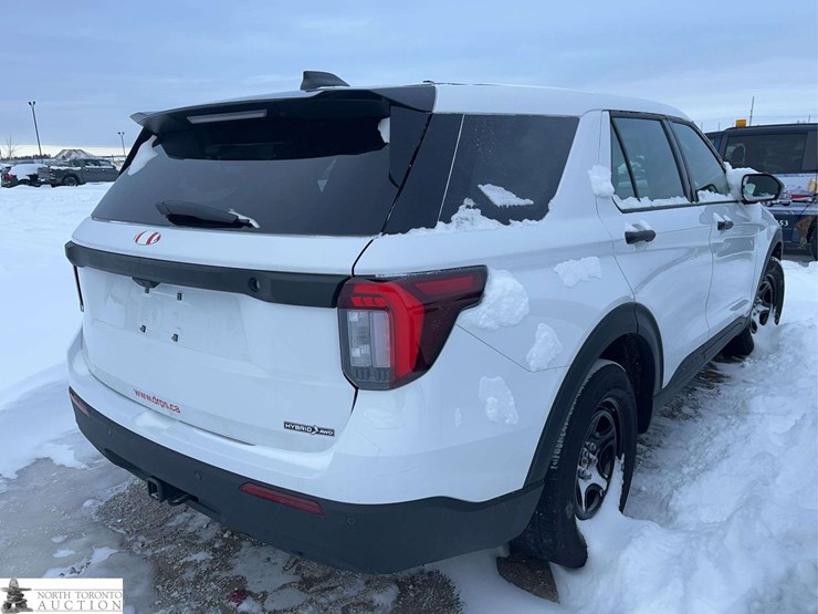 2025-ford-explorer-image-4