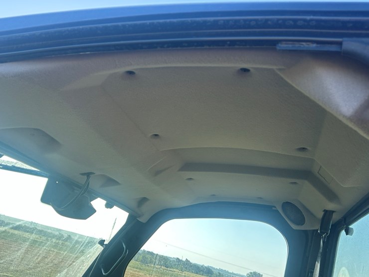 #26-•-john-deere-xuv-865m-image-9