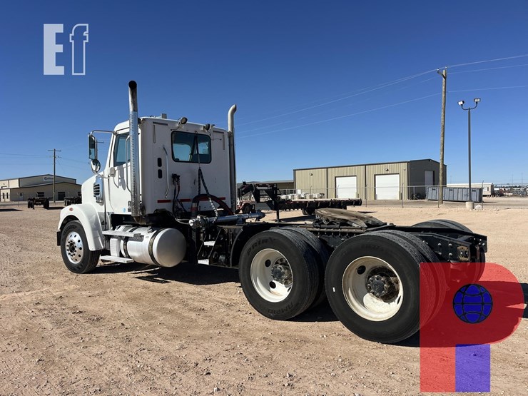 2020-freightliner-coronado-122-sd-image-2