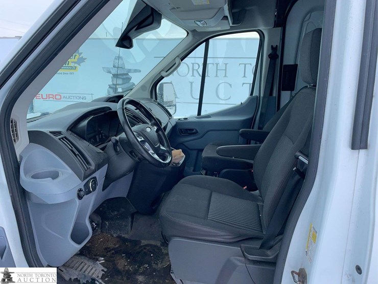 2017-ford-transit-image-13