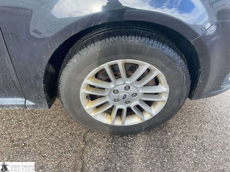 2013-ford-flex-image-23