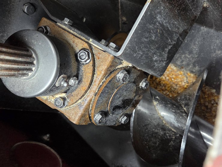 2023-peck-10-81-swing-hopper-auger-image-17