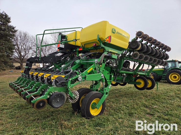 2022-john-deere-1795-image-5