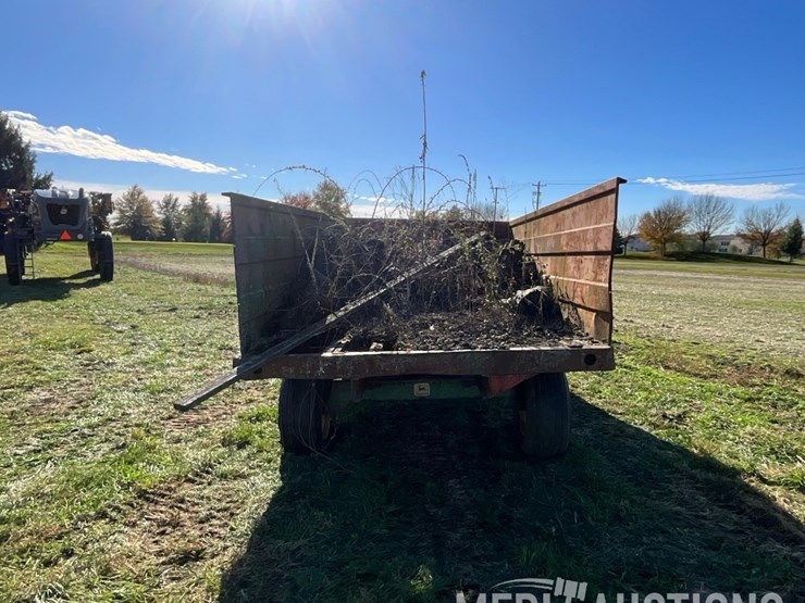 metal-barge-box-on-john-deere-running-gear-image-3
