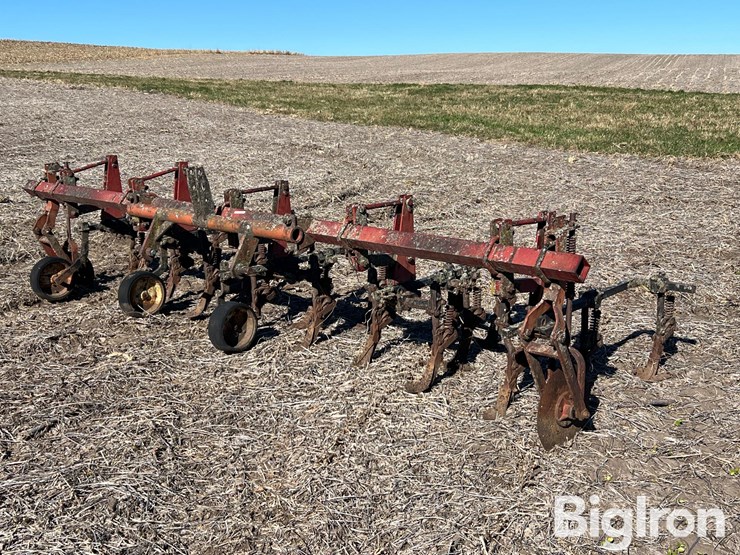 3-pt-4-row-cultivator-image-1