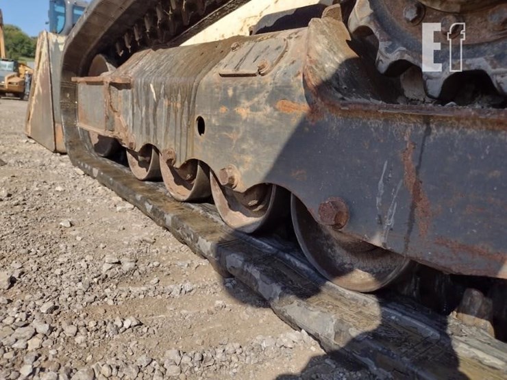 2020-bobcat-t590-image-23