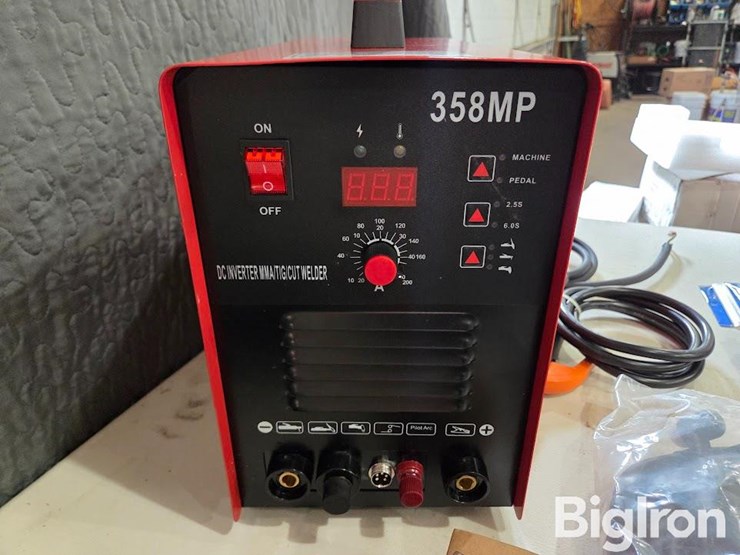 black-widow-358mp-plasma-cutter-image-11