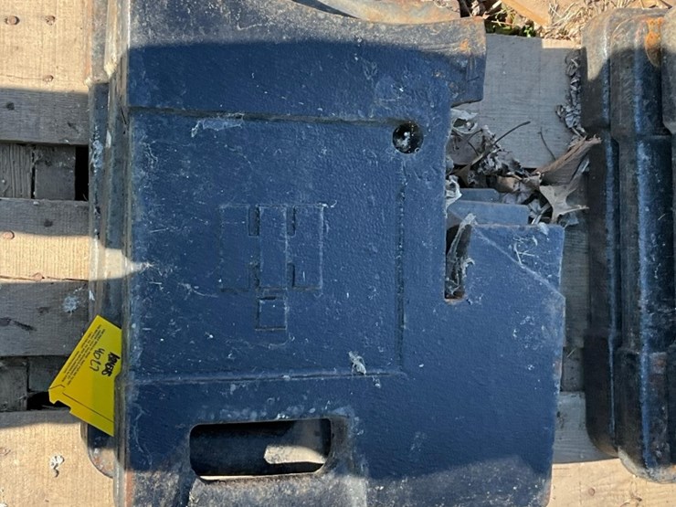 (3)-ih-suitcase-weights-image-1