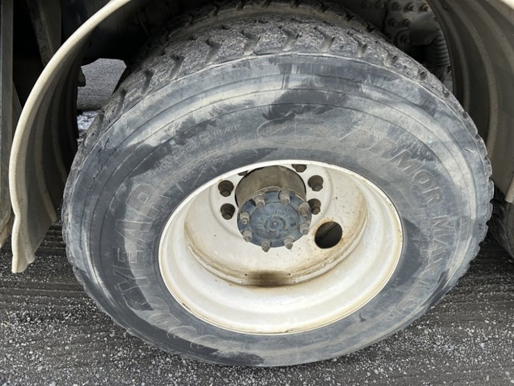 2002-sterling-l7500-image-11