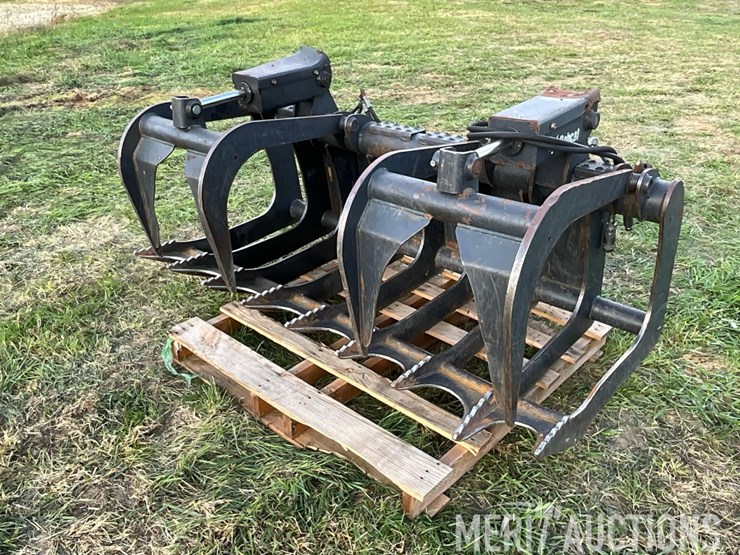 bobcat-72in.-grapple-bucket-image-1