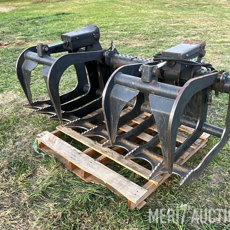Bobcat 72in. Grapple Bucket