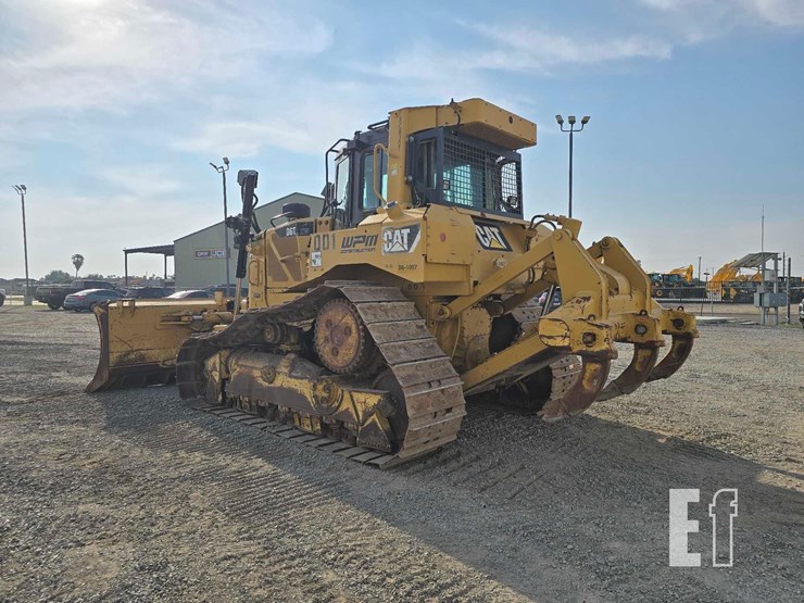 2012-caterpillar-d6t-xw-image-4