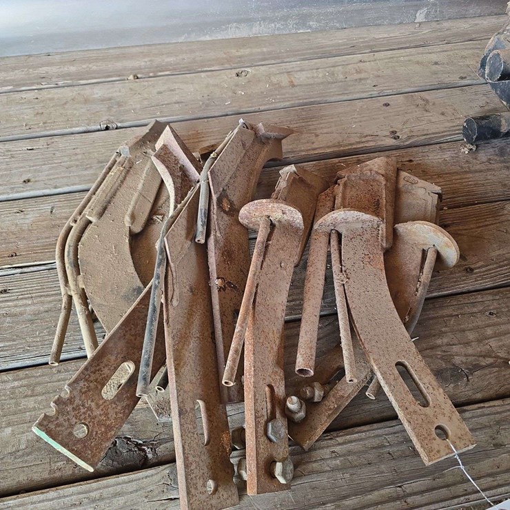 Anhydrous knives some are dual lined