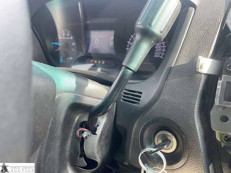 2014-ford-explorer-image-17