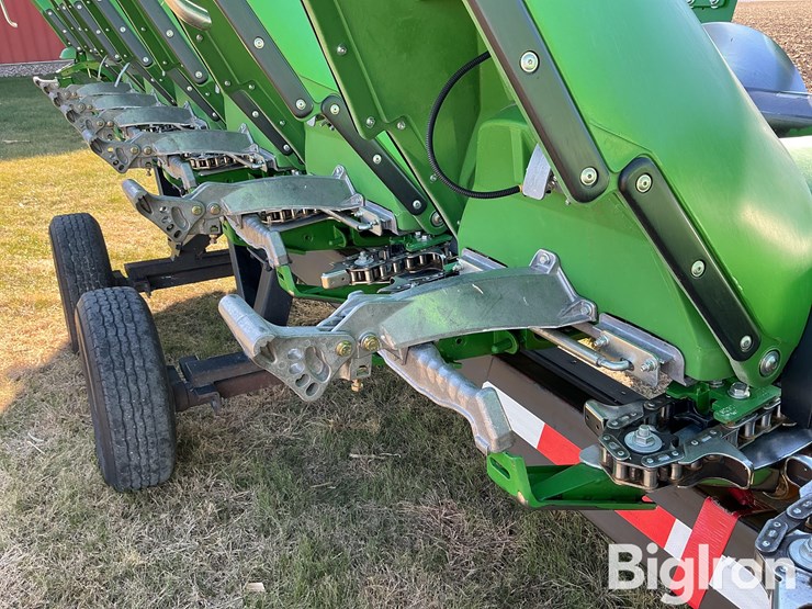 2024-john-deere-c12f-image-13