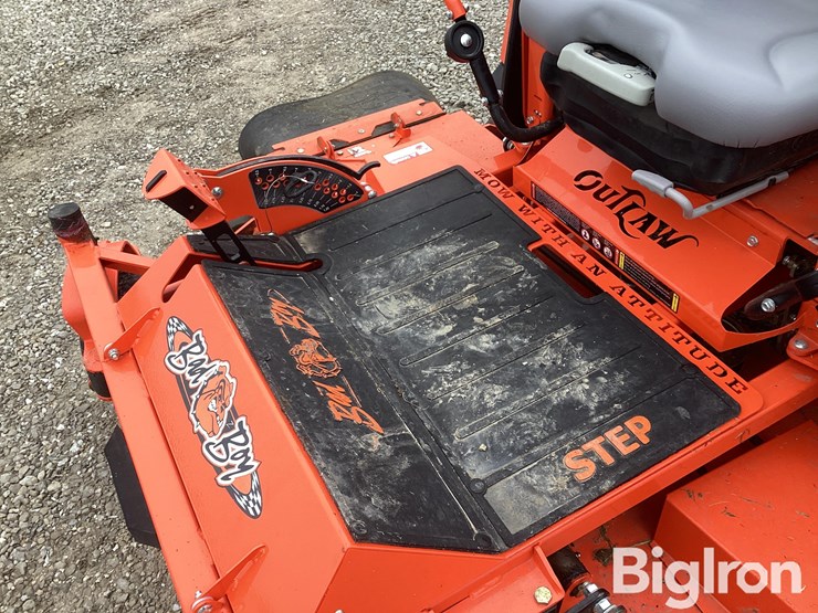2015-bad-boy-outlaw-72”-ztr-lawn-mower-image-12