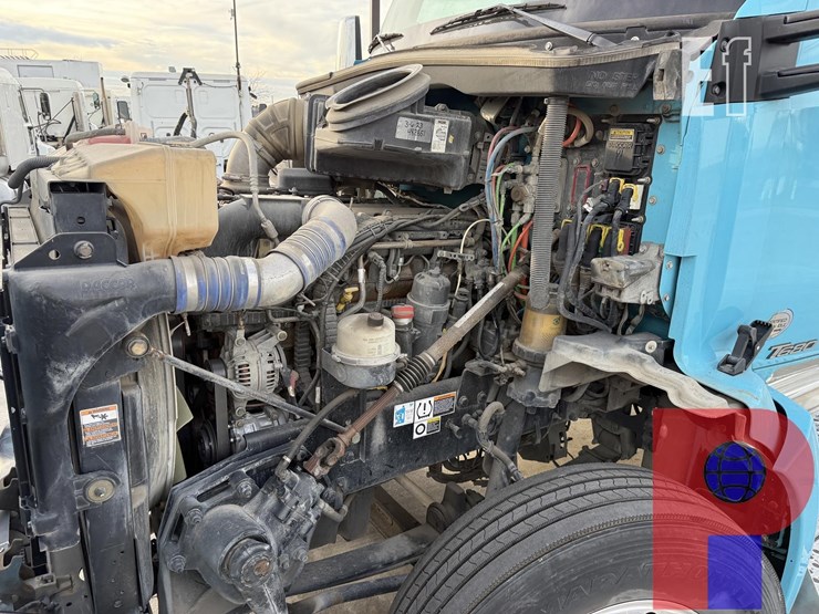 2019-kenworth-t680-image-18