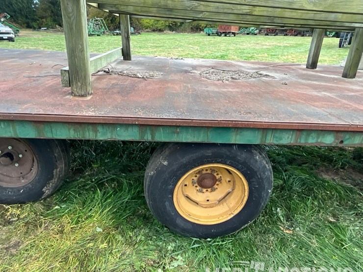 20ft.-hay-rack-with-steel-deck-image-31