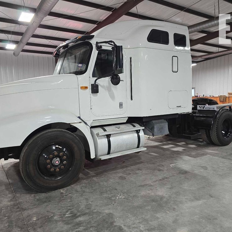 2005 INTERNATIONAL 9400