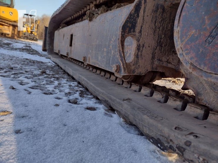 2013-deere-35d-image-30