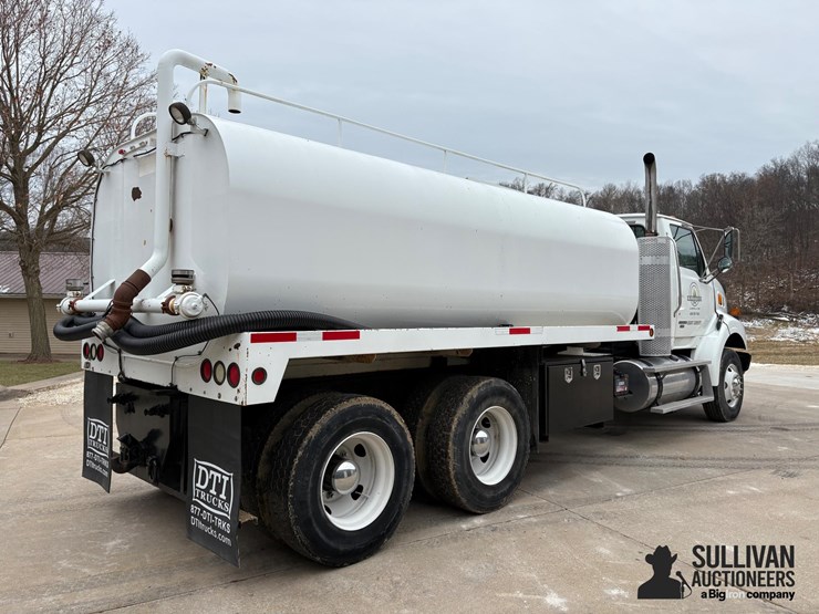 2009-sterling-l9500-image-5