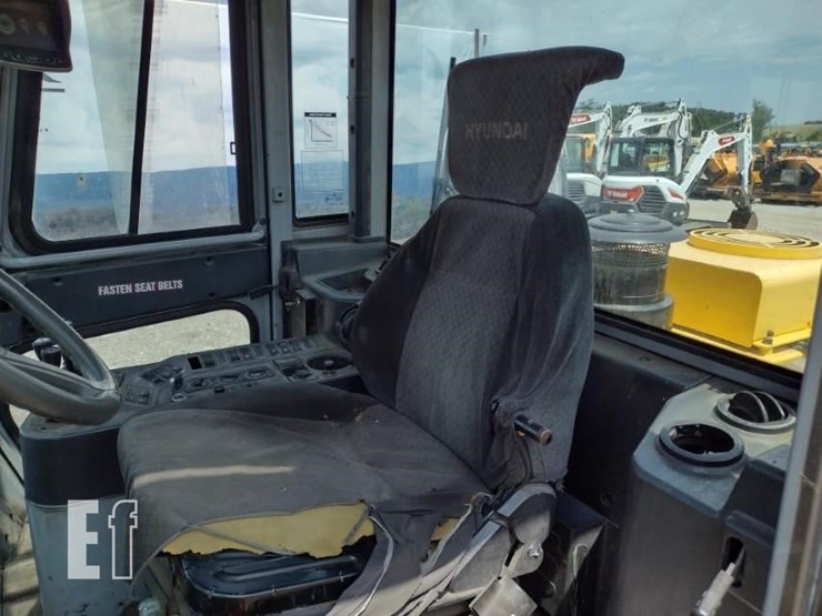 hyundai-110d-7e-image-13