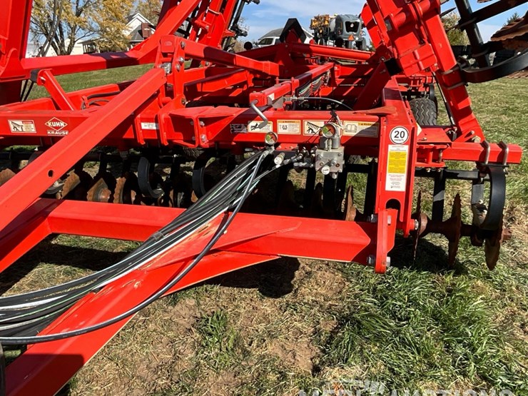 2016-kuhn-krause-8005-excelerator-verticle-tillage-tool-image-11