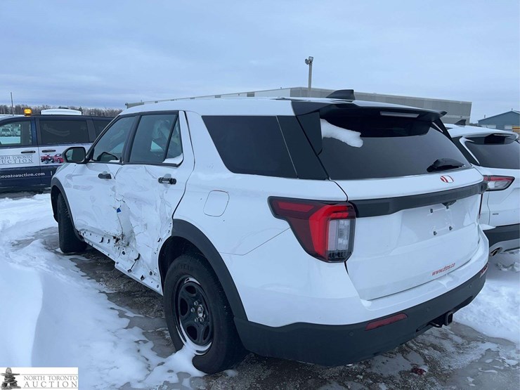 2025-ford-explorer-image-6