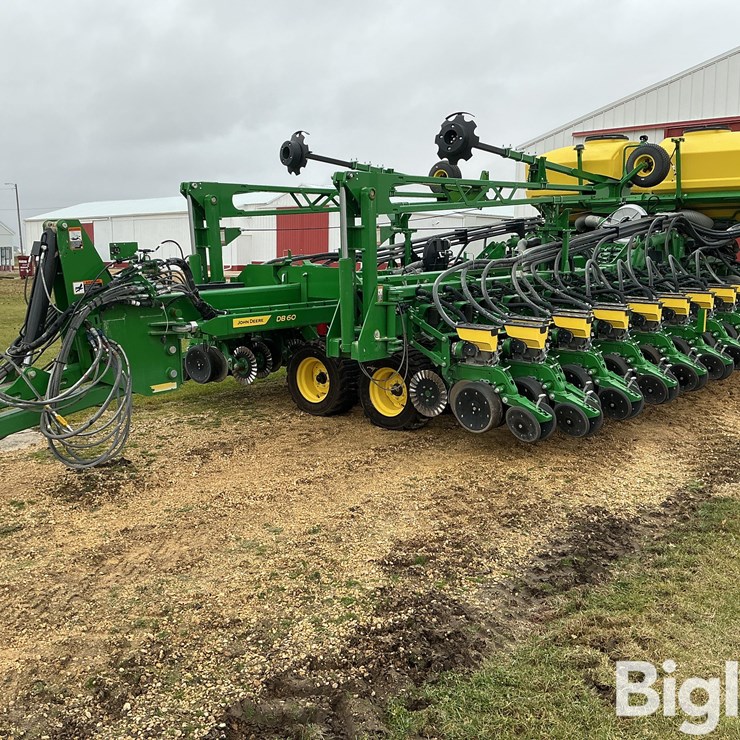 2025 JOHN DEERE DB60