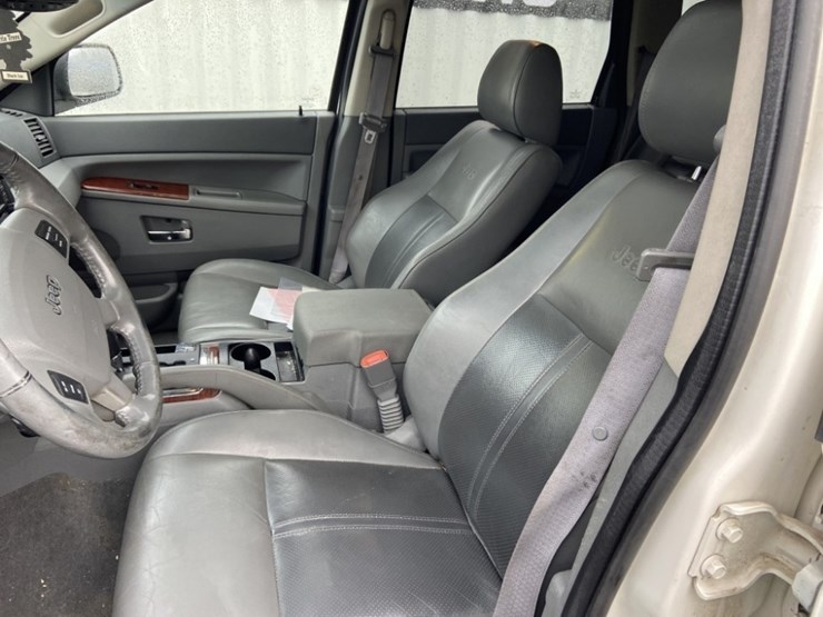 2005-jeep-grand-cherokee-limited-image-21