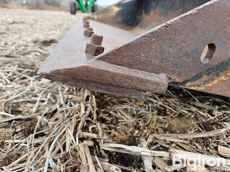 2012-deere-333d-image-19