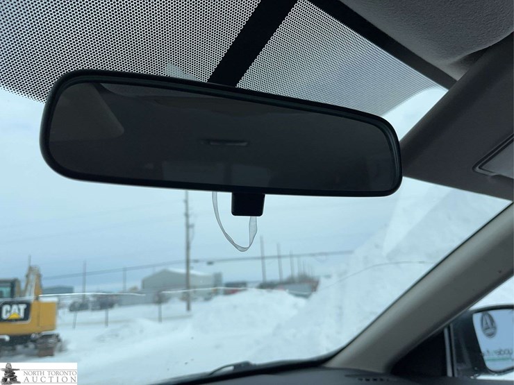 2013-nissan-rogue-image-24