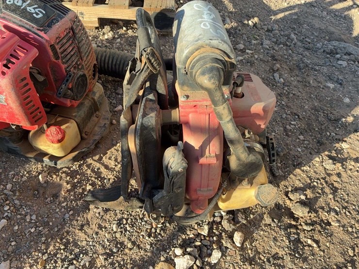 (2)-backpack-blowers-image-10