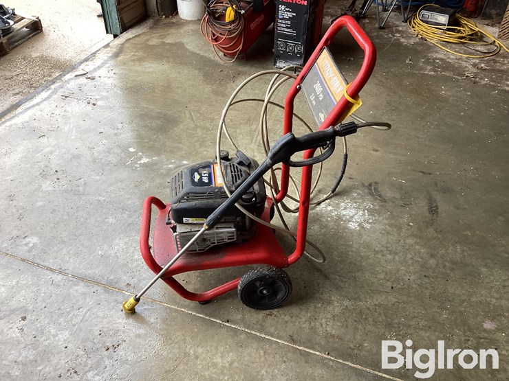 troy-bilt-2400psi-power-washer-image-8