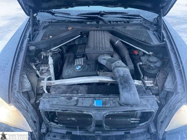 2010-bmw-x5-image-11