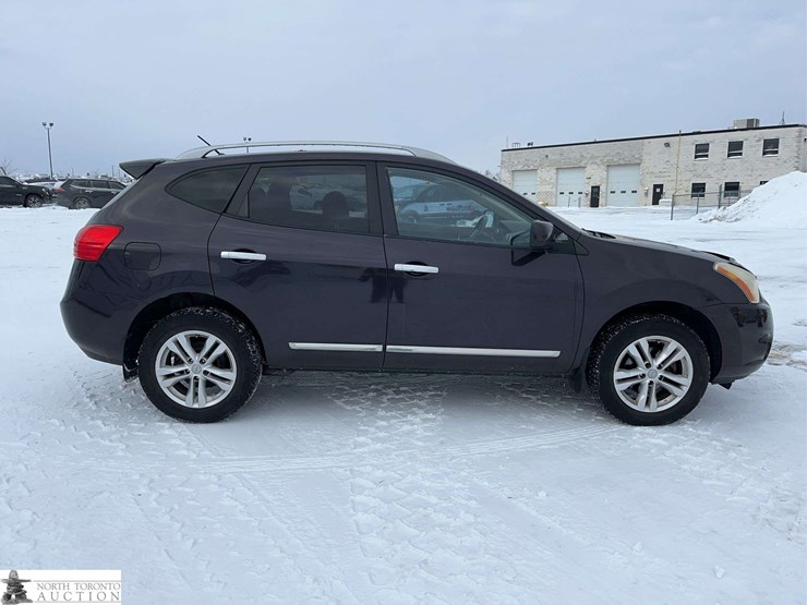 2013-nissan-rogue-image-8