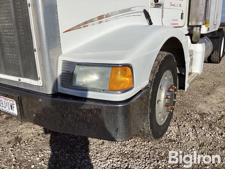 1995-peterbilt-377-image-14