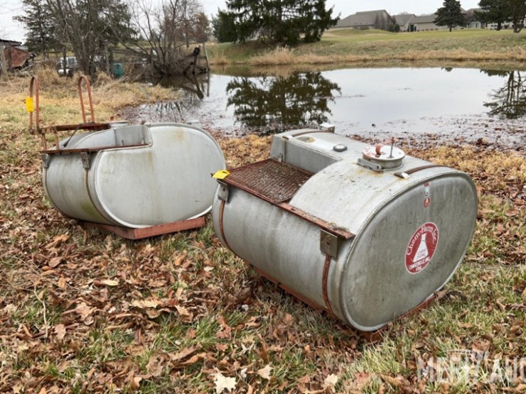 (2)-aluminum-tanks-image-2