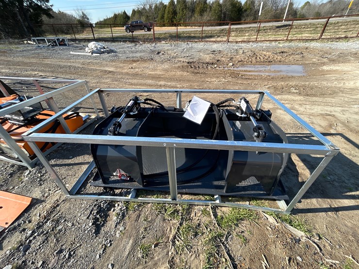 #41-•-72”-skid-steer-grapple-bucket-image-1