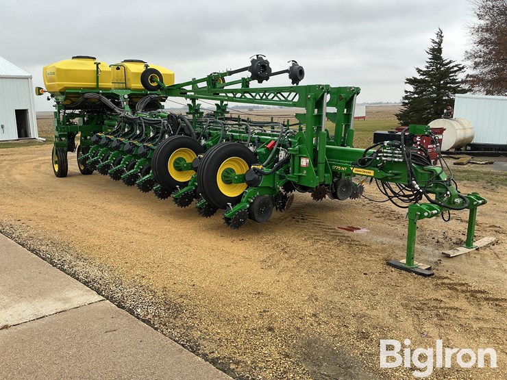 2025-john-deere-1775nt-image-3