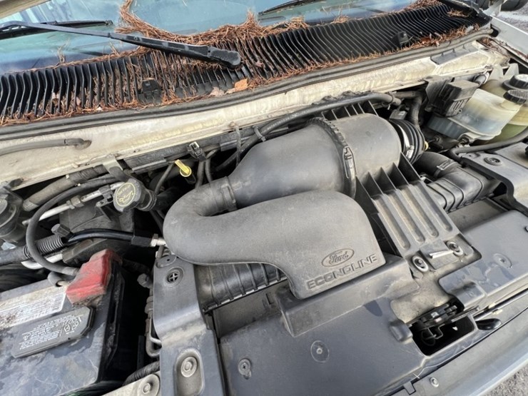 2006-ford-e350-image-12