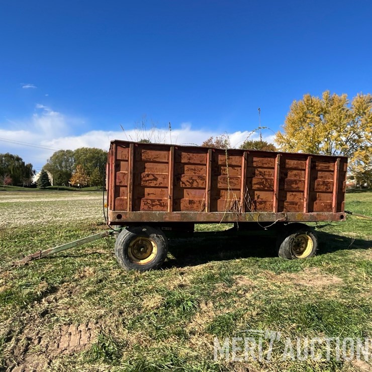Metal Barge Box on John Deere Running Gear
