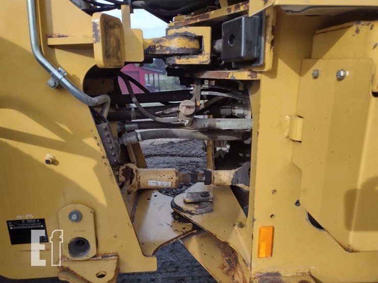 caterpillar-930g-image-29