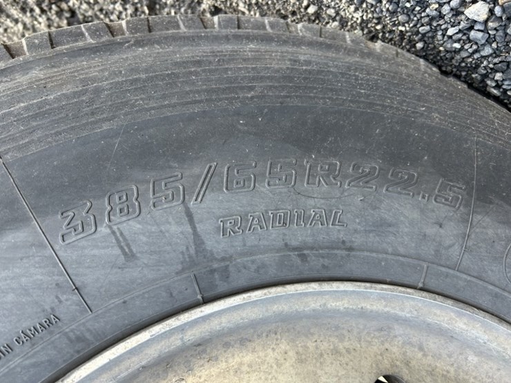 2012-peterbilt-320-image-35