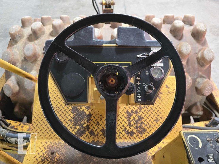 1995-caterpillar-cp-563c-image-14