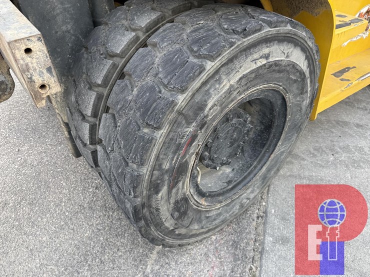 komatsu-fd70-8-image-13