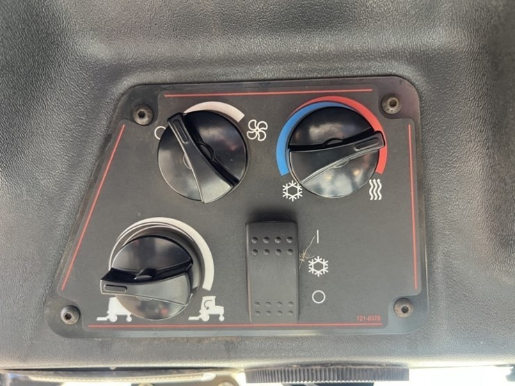 2017-toro-groundsmaster-5910-rotary-mower-image-26