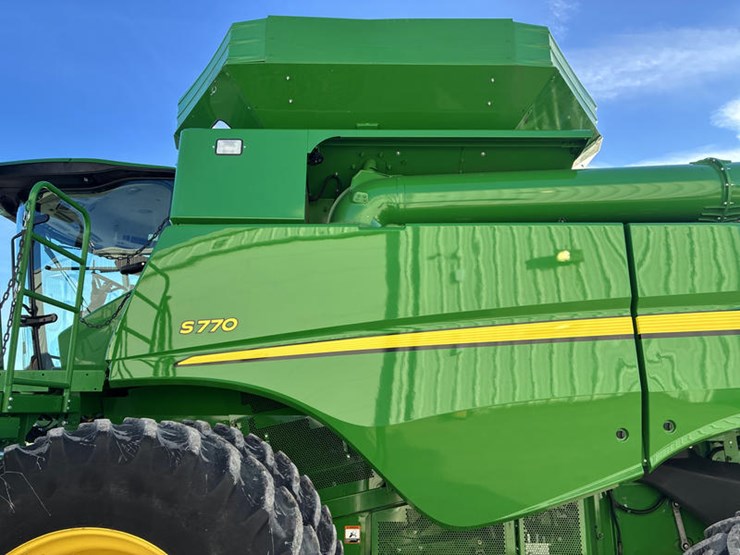 2018-john-deere-s770-image-16