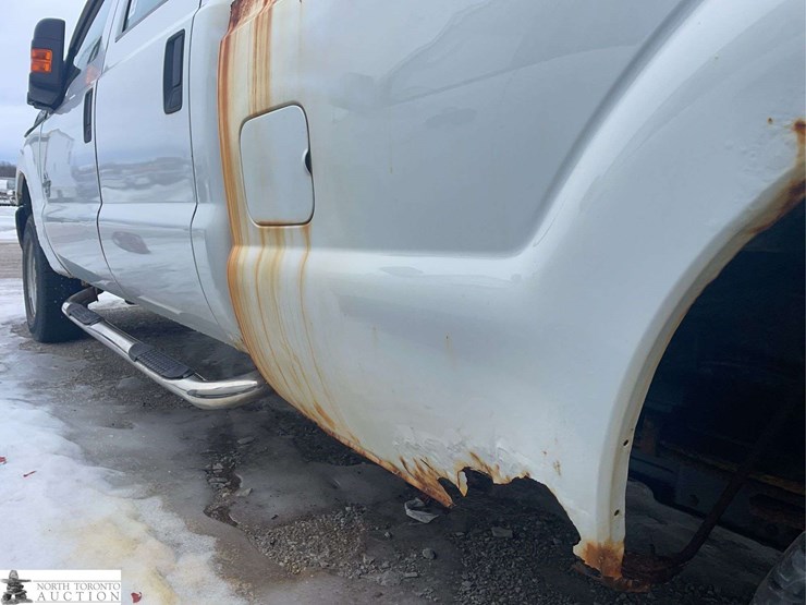 2011-ford-f250-image-33