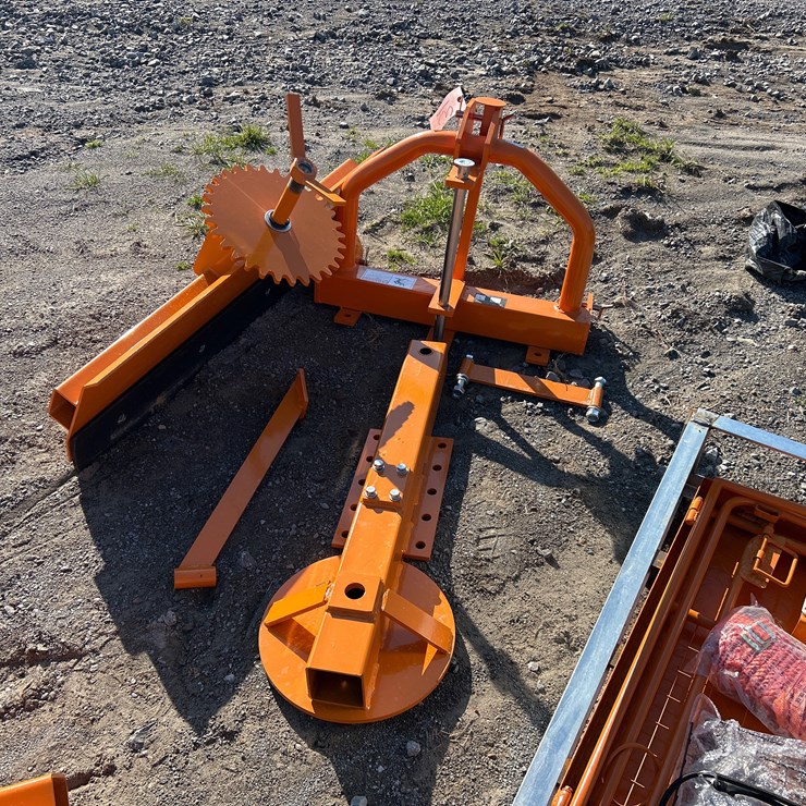 #31 • UNUSED 4’ 3PT GRADER BLADE